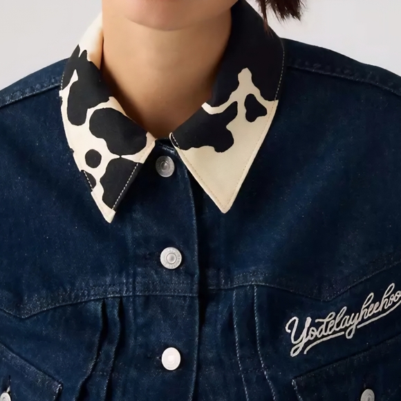 Levi's® X Toy Story Type Ii Jacket,S,M,L, XL,Retail $138.00,Cow Print Dark Wash - Picture 5 of 16